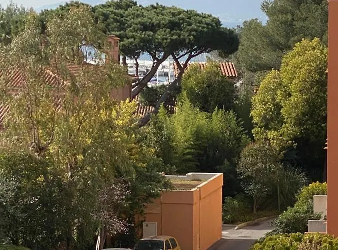 Appart. F2 Apercu Port De Santa Lucia St Raphael * Saint-Raphael (Var)