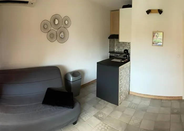 Appart. F2 Apercu Port De Santa Lucia St Raphael Apartment Saint-Raphael (Var)